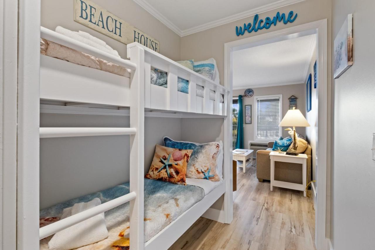 Ocean Dunes Villas #111, Beach Condo In Coligny Beach, 43 S Forest Beach Dr, Hilton Head Sc, Oceanfront Condo, Heated Pool, By Vacation Rental Hhi 힐튼 헤드 아일랜드 외부 사진